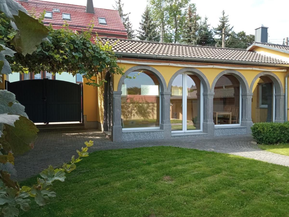 Haus Toskana, Kleines Ferienhaus Im Toskanagarten Bad Sulza Kültér fotó